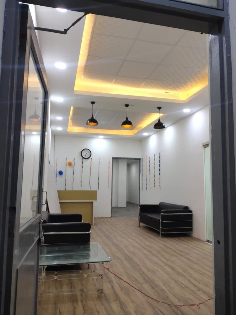 Living Room, sector 63 Commercial Office Space 800 Sq.Ft. In Sector 63 Noida 10053051