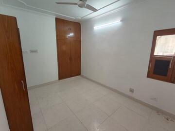 Room in 3 BHK Builder Floor at Saket – for Sale