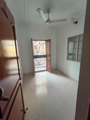 Room in 3 BHK Builder Floor at Saket – for Sale