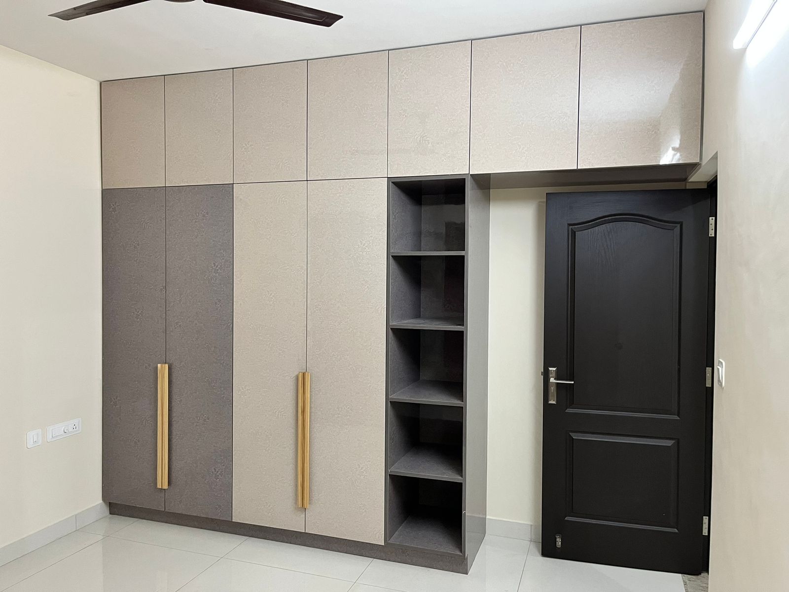 2 BHK + Extra Room,Store Room 2500 Sq.Ft. Apartment in Shriram Blue