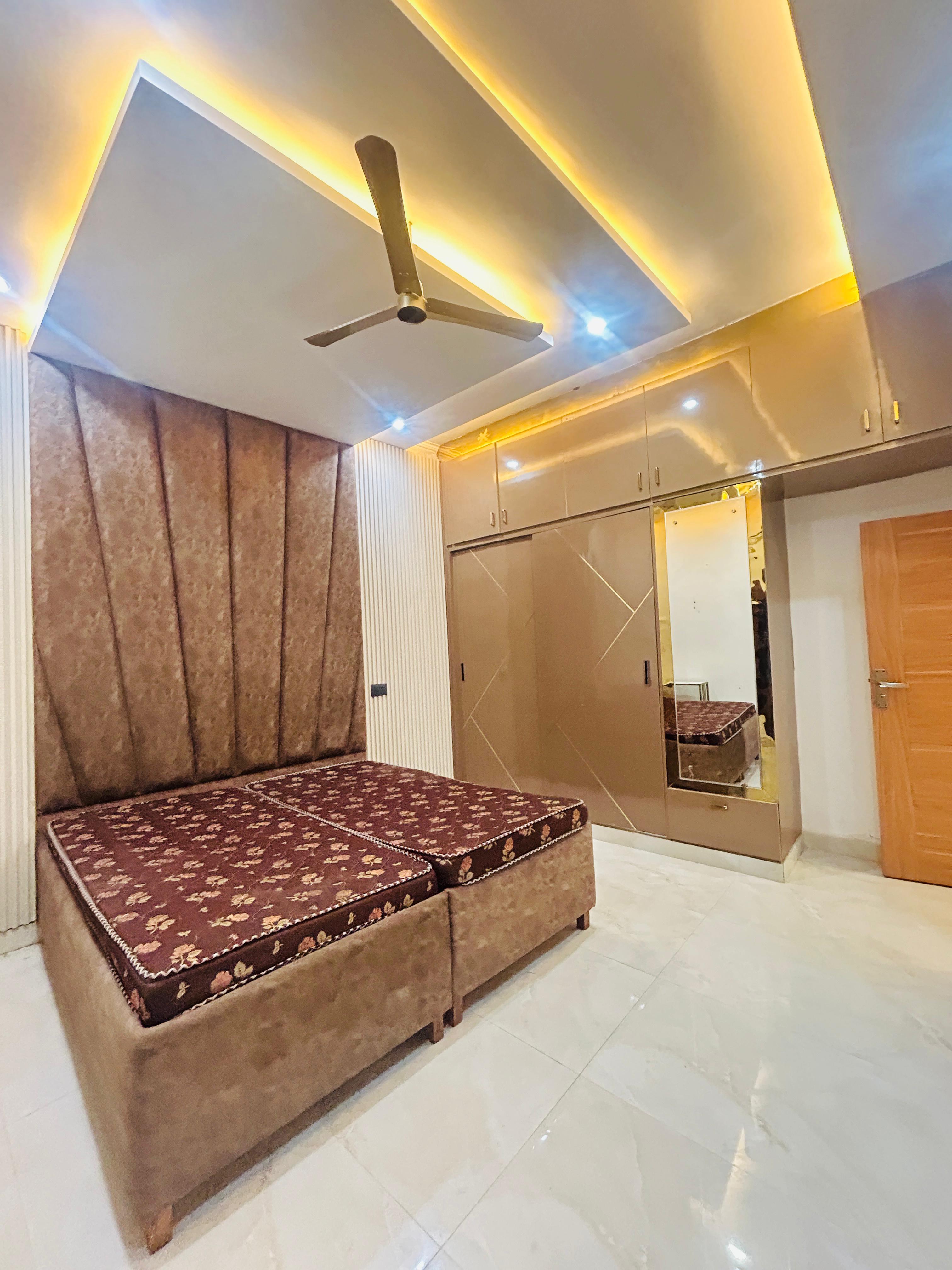 6 BHK + Extra Room Villa For Sale in Sector 108