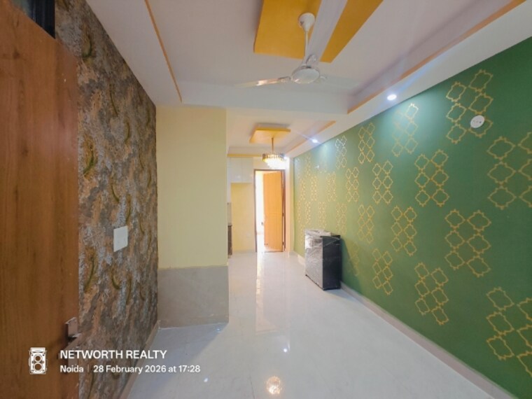 Living Room, sector 73 2 Bedroom 960 Sq.Ft. Builder Floor In Sector 73 Noida 10053102