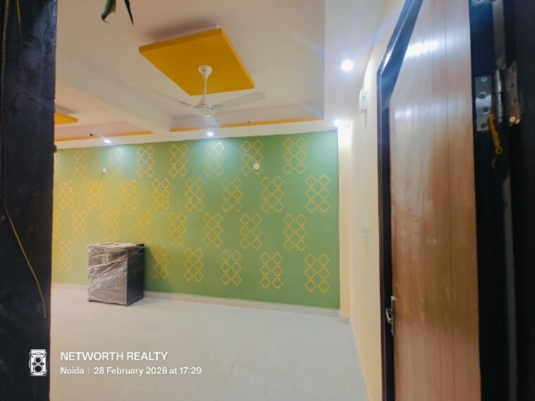 Bedroom, sector 73 2 Bedroom 960 Sq.Ft. Builder Floor In Sector 73 Noida 10053102