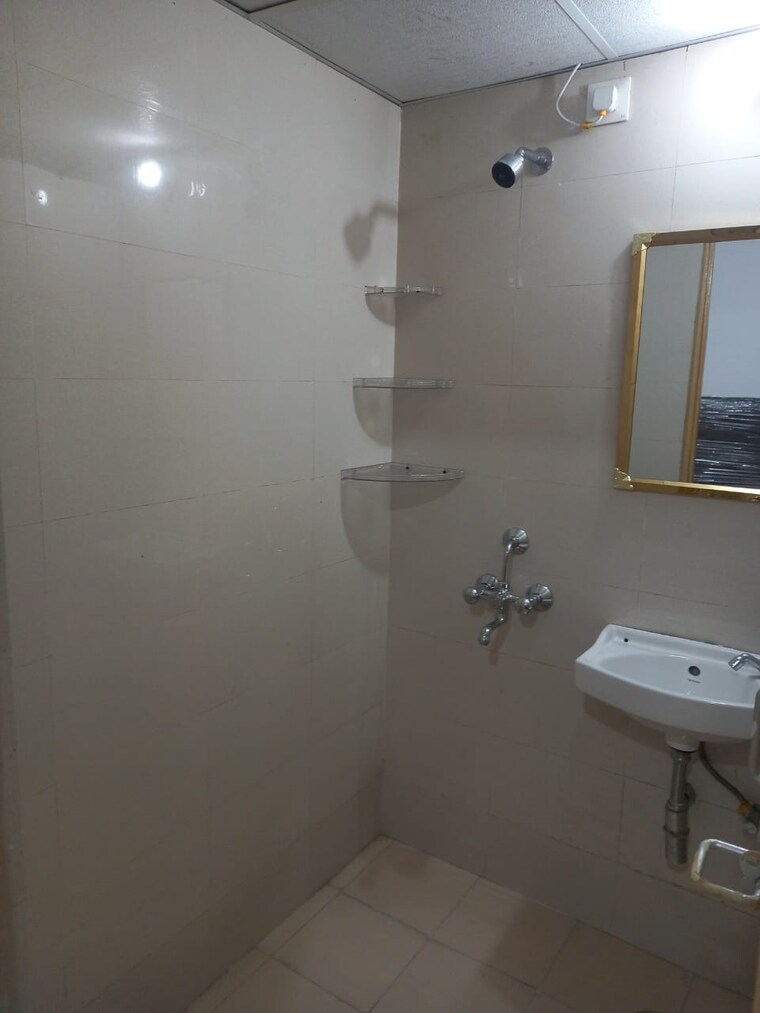 Bathroom, cosmos-executive 2 Bedroom 1100 Sq.Ft. Apartment In Sector 3 Gurgaon 10053107