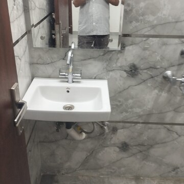 Bathroom in 2 BHK Apartment at Palm Residency Chhatarpur, Rajpur Khurd Extension – for Rent