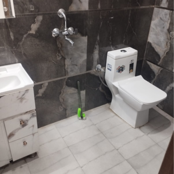 Team Area in 2 BHK Apartment at Palm Residency Chhatarpur, Rajpur Khurd Extension – for Rent