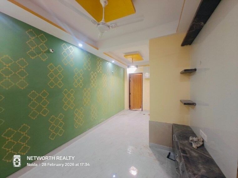 Living Room, sector 73 2 Bedroom 965 Sq.Ft. Builder Floor In Sector 73 Noida 10053138