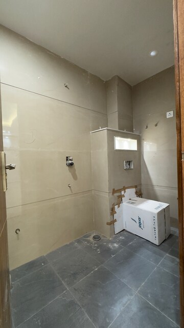 Bathroom in 3 BHK Apartment at Palm Residency Chhatarpur, Rajpur Khurd Extension – for Rent