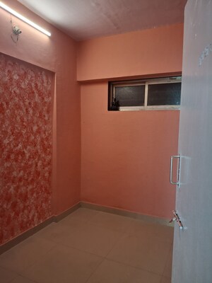 Room in 1 BHK Apartment at Jogeshwari East – for Rent