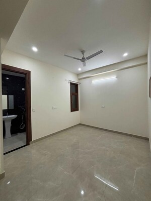 Room in 1 BHK Builder Floor at Chattarpur – for Rent