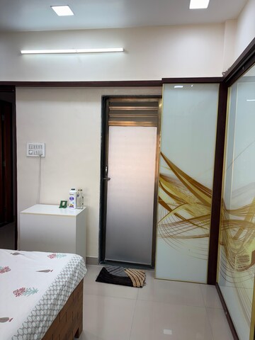 Furnished Amenities in 2 BHK Apartment at Vartak Nagar – for Rent