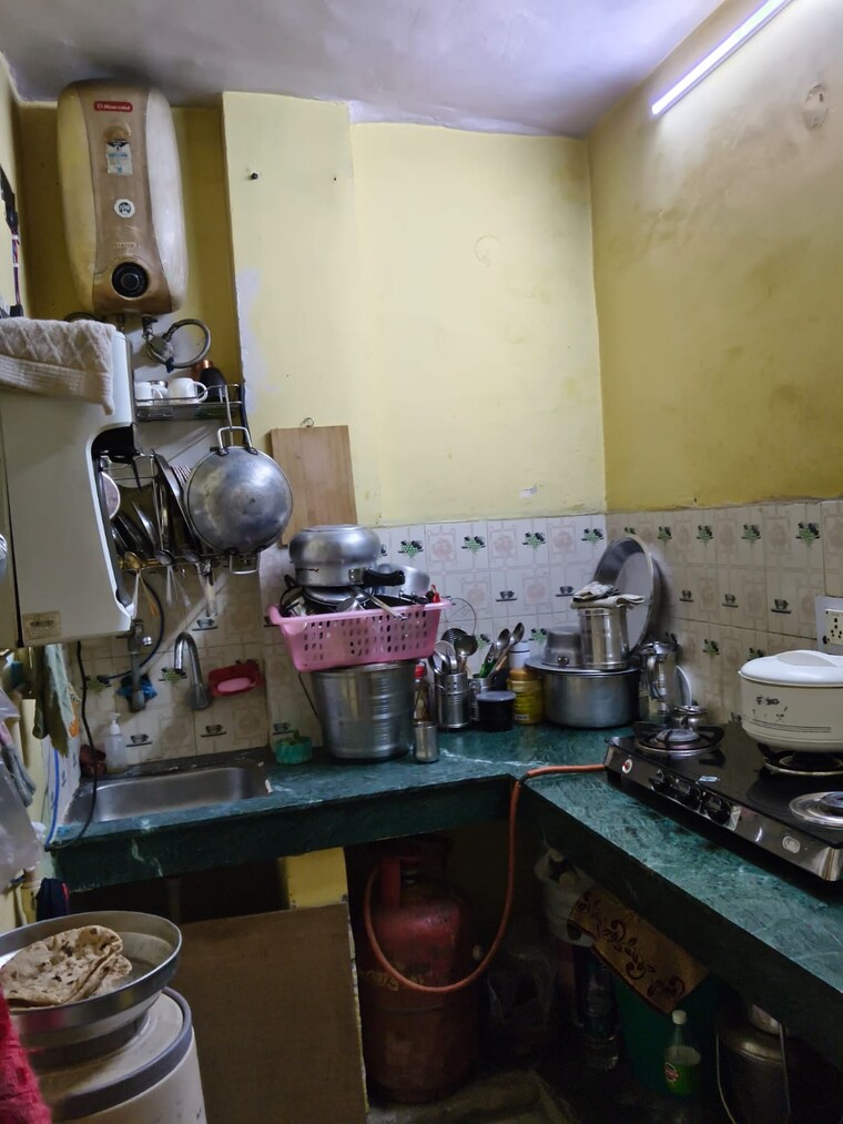 Kitchen, mehrauli 2 Bedroom 80 Sq.Yd. Builder Floor In Mehrauli Delhi 10053434