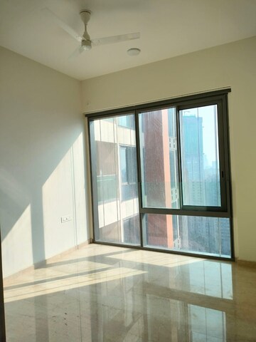 Room in 3 BHK Apartment at Piramal Mahalaxmi, Mahalaxmi – for Rent