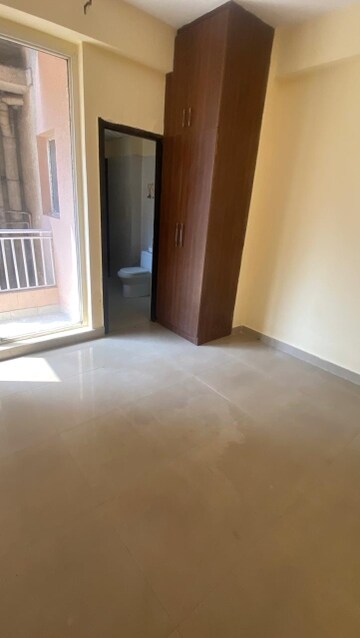 Room in 2 BHK Apartment at ACE Platinum, Zeta I Greater Noida – for Sale