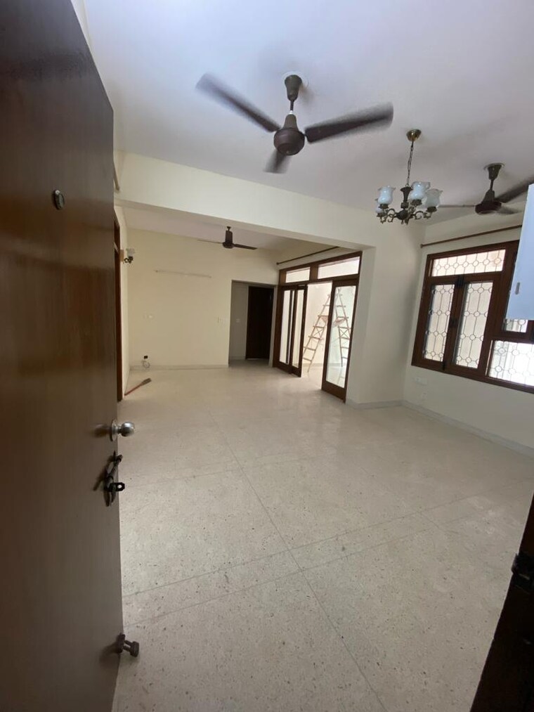 Room, dwarka 3 Bedroom 1650 Sq.Ft. Apartment In Dwarka Delhi 10053544