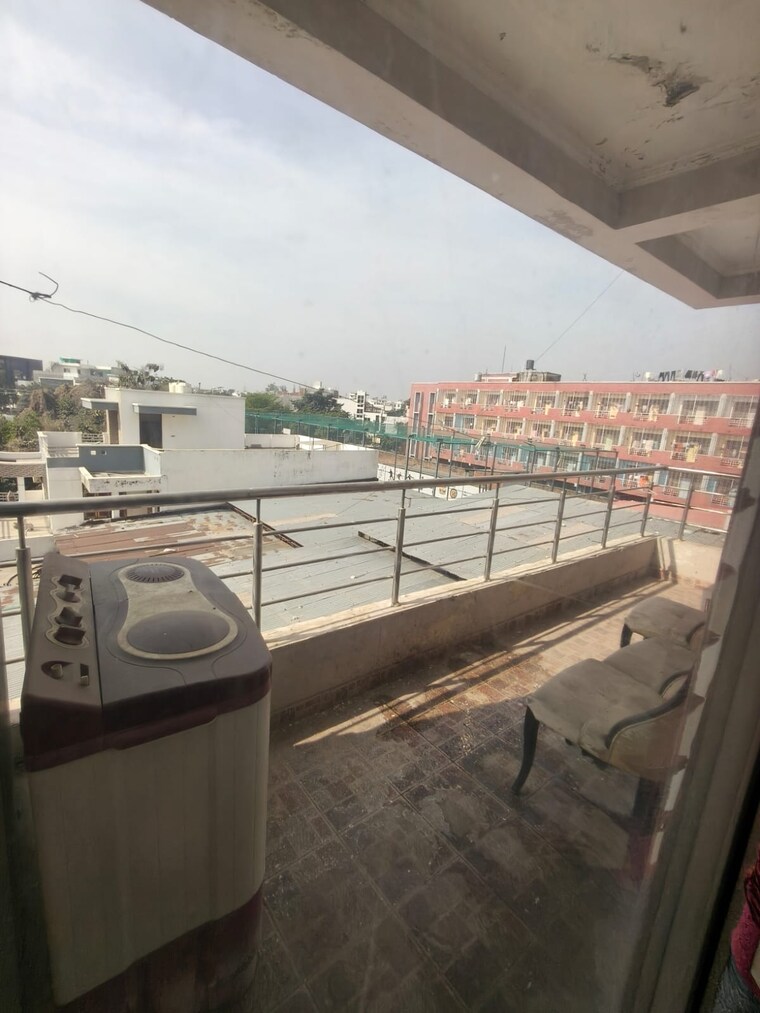 Balcony, gomti nagar 3 Bedroom 1650 Sq.Ft. Apartment In Gomti Nagar Lucknow 10053570