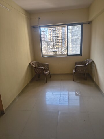 Room in 1 BHK Apartment at Kurla West – for Rent