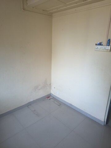 Room in 1 BHK Apartment at Kurla West – for Rent