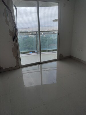 Room in 2 BHK Apartment at Omkar Veda Exclusive, Parel – for Rent