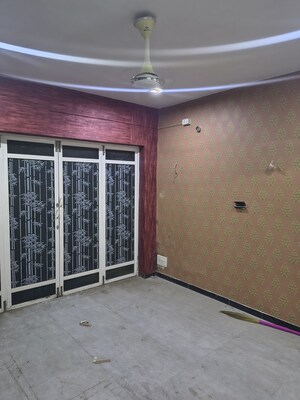 Furnished Amenities in 1 BHK Apartment at Kurla East – for Rent