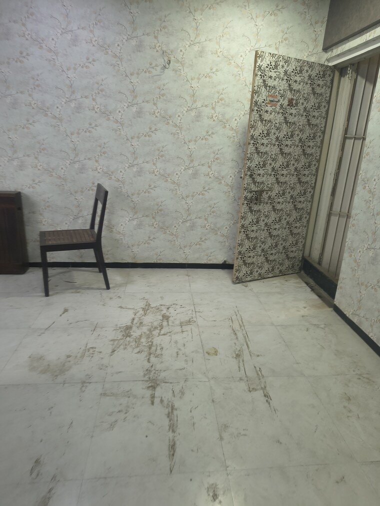 Bathroom, kurla east 1 Bedroom 500 Sq.Ft. Apartment In Kurla East Mumbai 10053648
