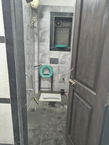 Furnished Amenities in 1 BHK Apartment at Kurla East – for Rent