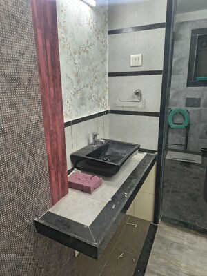 Master Bedroom in 1 BHK Apartment at Kurla East – for Rent