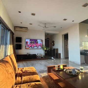 6 BHK Apartment For Rent in Oberoi Realty Esquire, Gokuldham Colony