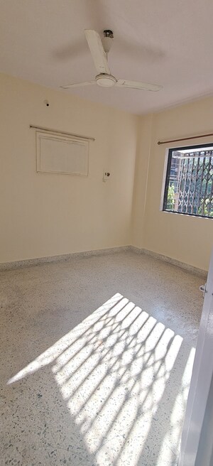 Room in 1 BHK Apartment at Jasmine CHS Malad, Malad West – for Rent