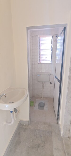 Bathroom in 1 BHK Apartment at Jasmine CHS Malad, Malad West – for Rent