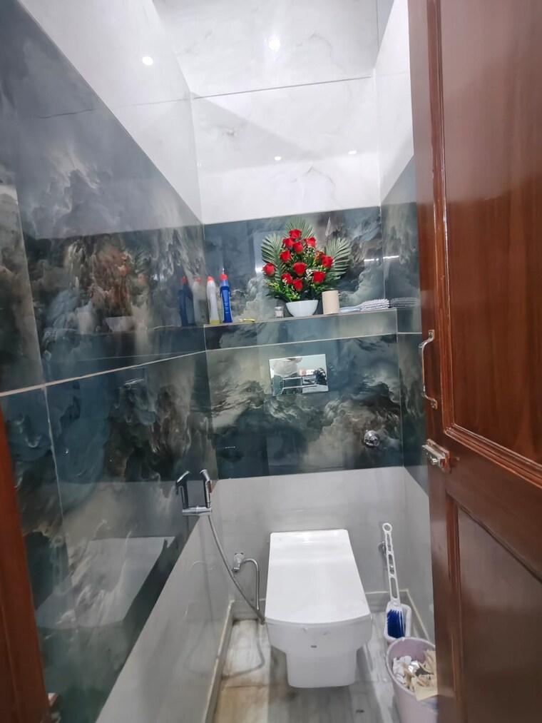 Attached Bathroom, dhakoli 2 Bedroom 950 Sq.Ft. Apartment In Dhakoli Zirakpur 10053752