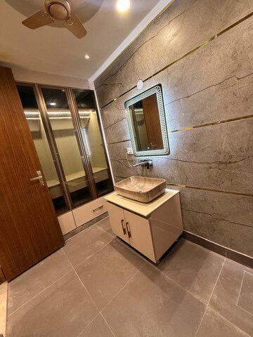 Kitchen in 3 BHK Builder Floor at Fateh Nagar – for Sale