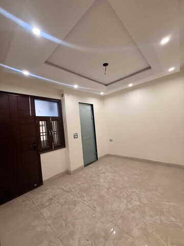 Room in 3 BHK Builder Floor at Vishnu Garden – for Sale