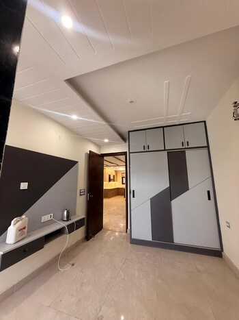 3 BHK Builder Floor for Sale in Vishnu Garden, Delhi
