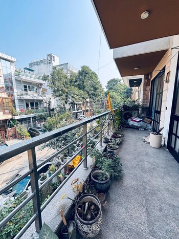 DLF Atria