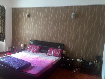 Bedroom in 3 BHK Apartment at Eldeco Green Meadows, Pi Greater Noida – for Rent