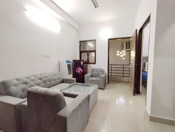 1 BHK Builder Floor for Rent in Saket, Delhi