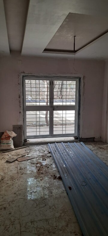 Room in 3 BHK Apartment at Goel Ganga Nebula, Viman Nagar – for Rent