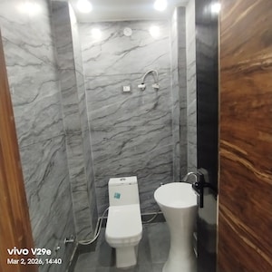 Master Bedroom in 4 BHK Builder Floor at Uttam Nagar – for Sale