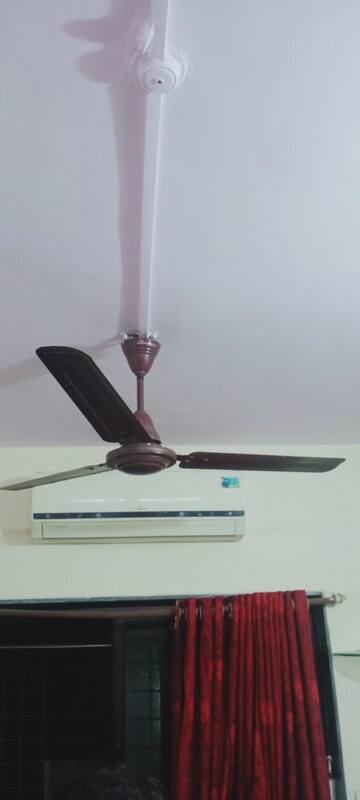 Furnished Amenities in 1 RK Apartment at Bindra Complex, Andheri East – for Rent