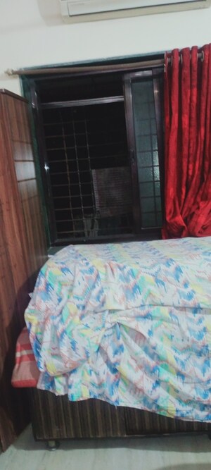 Bedroom in 1 RK Apartment at Bindra Complex, Andheri East – for Rent