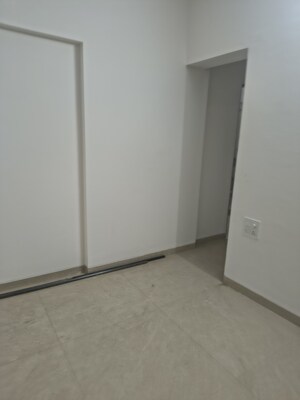 Furnished Amenities in 2 BHK Apartment at Bhoomi Midas, Kurla – for Rent