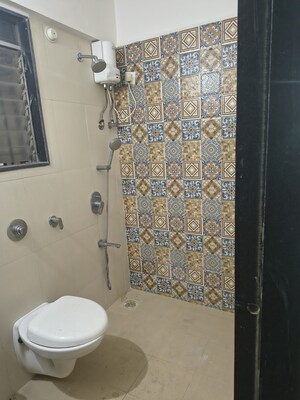 Furnished Amenities in 2 BHK Apartment at Bhoomi Midas, Kurla – for Rent