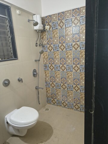 Furnished Amenities in 2 BHK Apartment at Bhoomi Midas, Kurla – for Rent