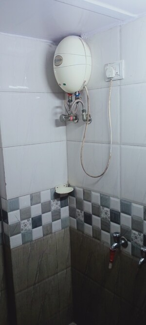 Bathroom in 1 RK Apartment at Bindra Complex, Andheri East – for Rent
