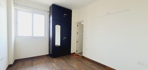 Room in 3 BHK Apartment at Conscient Heritage Max, Sector 102 – for Rent