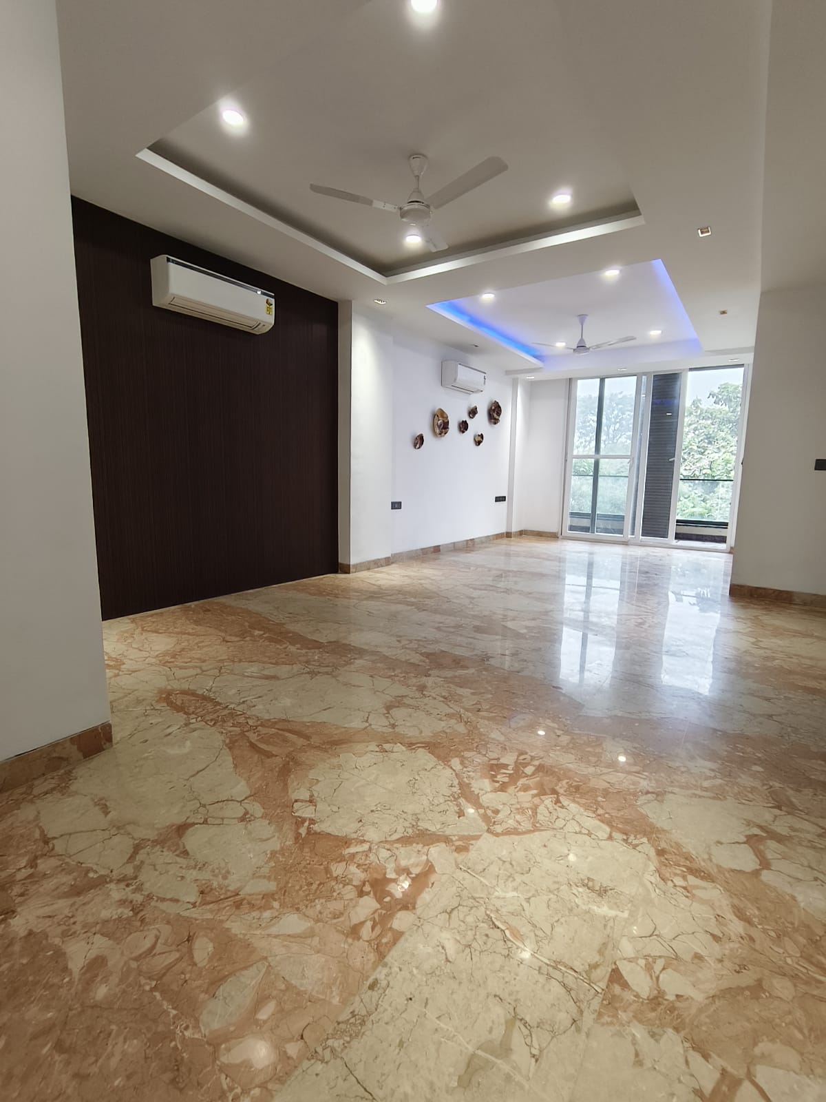 3 BHK + Servant Room Builder Floor For Rent in Sushant Lok I