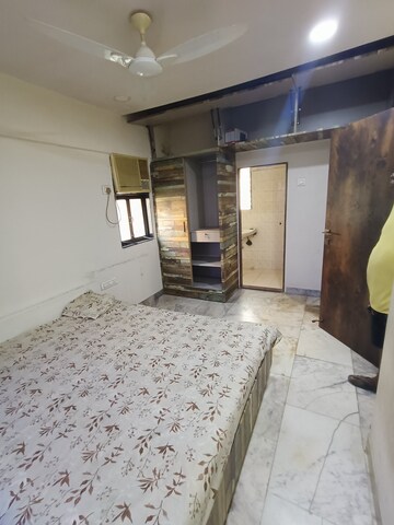 Living Room in 3 BHK Apartment at Skylark CHS, Andheri West – for Rent