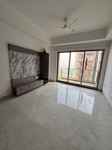 Room in 2 BHK Apartment at Kiara Residency, Sushant Golf City – for Rent