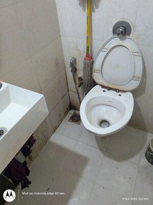 Bathroom in 1 BHK Apartment at Sanghvi Aaditya Pearl, Kalbadevi – for Sale